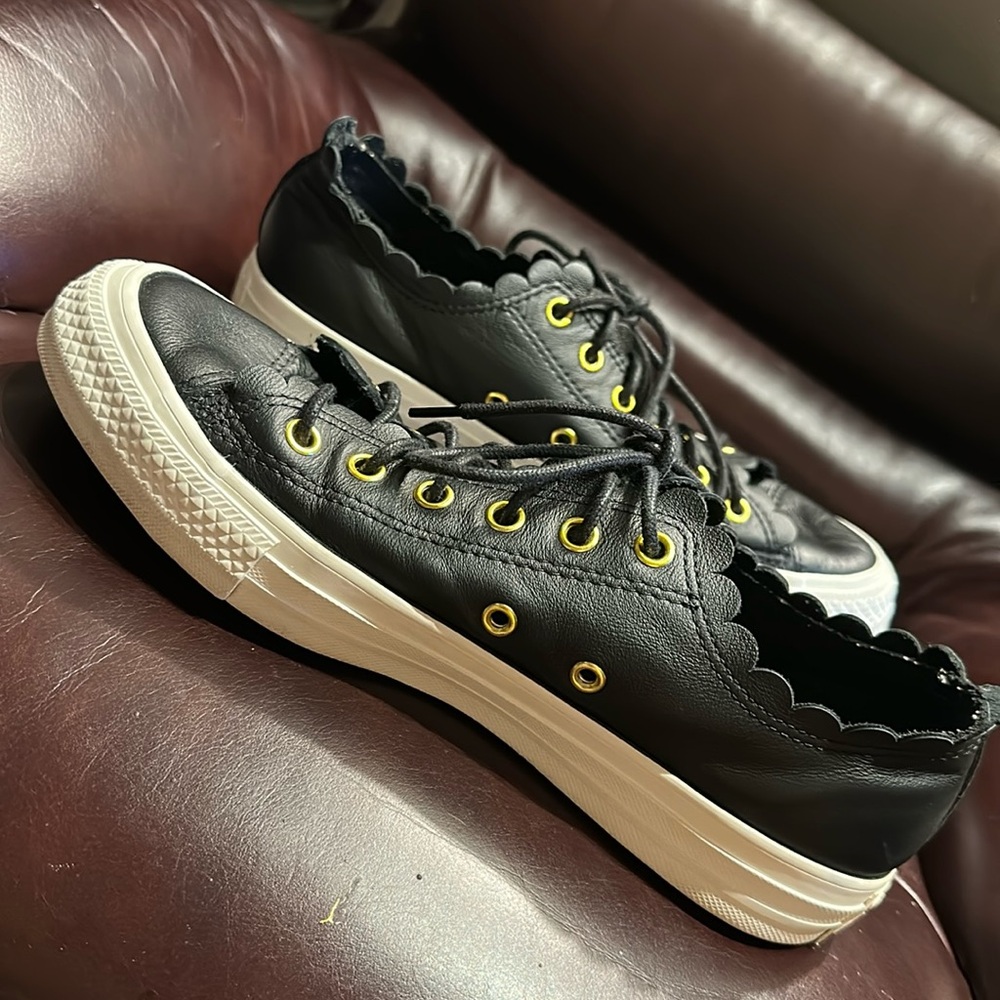 Converse All Stars Low Top Scalloped Leather Shoes